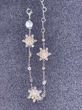 Delicate Silver Snowflake Station bracelet - Women Jewelry